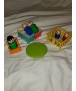 Lot Vintage Fisher Price Little People 1972 crib babies baby beds Table ... - €25,23 EUR