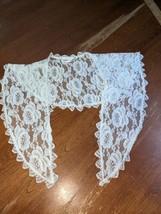 Creations III Flowered White Lace Collar - £7.11 GBP