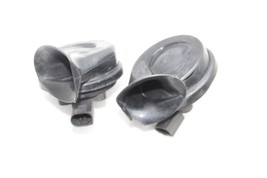 03-10 CAYENNE TOUAREG HORNS HIGH & LOW TONE HORN PAIR E6085 image 2