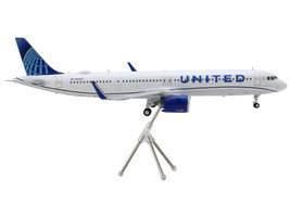 Airbus A321neo Commercial Aircraft &quot;United Airlines&quot; (N44501) White with Blue Ta - £95.32 GBP