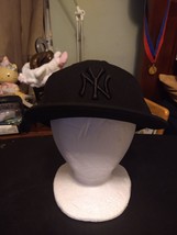 New York Yankees Mlb Authentic New Era 59FIFTY Fitted Cap Hat 7 5/8 All Black Og - $18.80