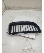 Passenger Grille Canada Market Upper Bumper Fits 06-08 BMW 323i 735952 - $52.79 CAD