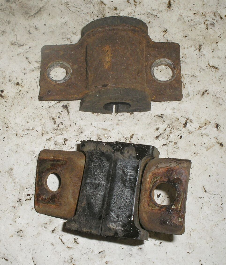 2000 Mitsubishi Eclipse 2.4L AT Front Sway Bar Bushings - $3.88