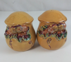 Vintage Vigor Intl Inc. Acorn 3D Ceramic Salt &amp; Pepper Shakers - $363.15 MXN