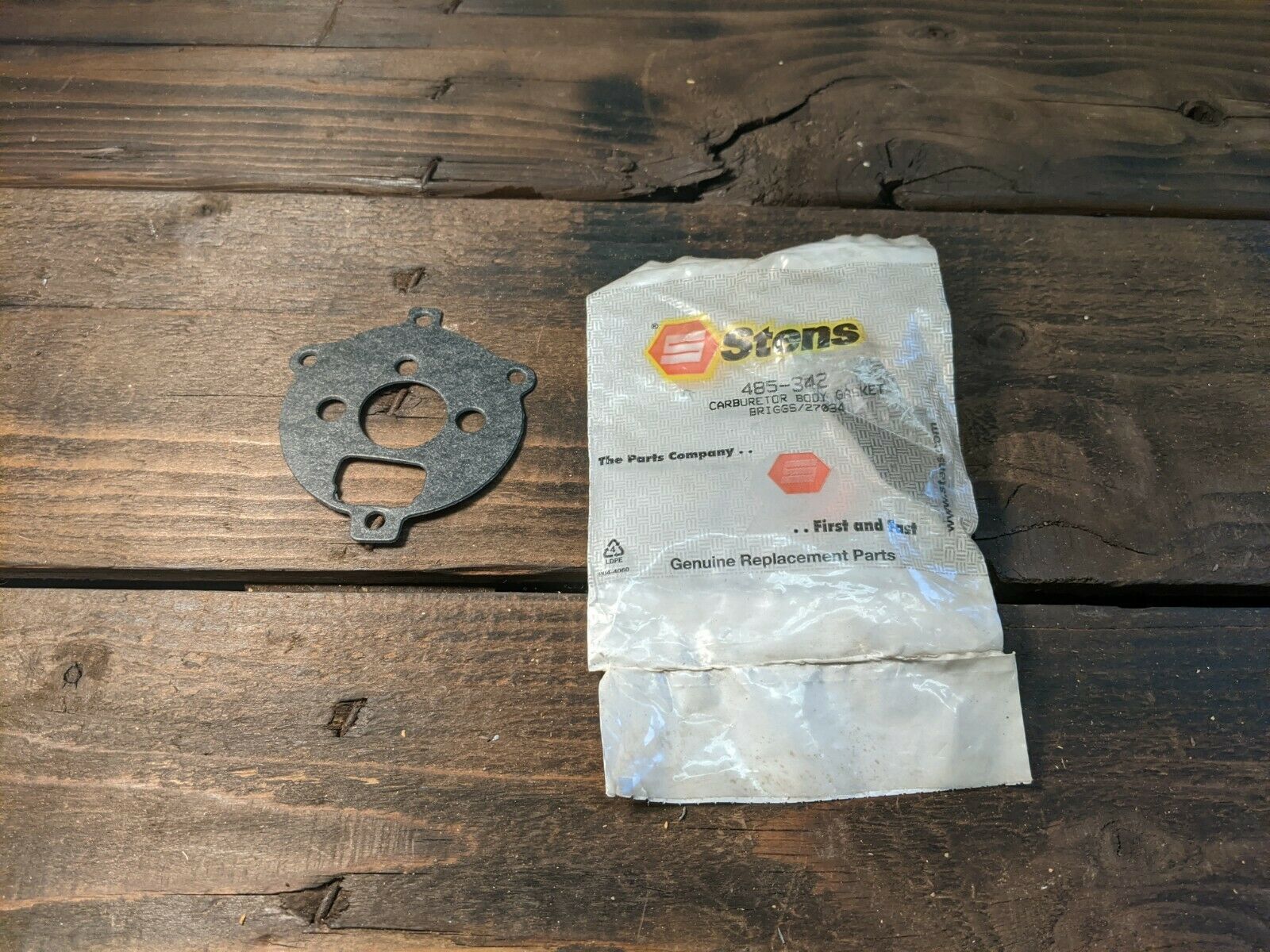 New Stens 485-342 Carburetor Body Gasket Briggs 27034 - $1.00