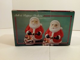Santa Claus with Bag Salt and Pepper Shakers New in Opened Box - £6.34 GBP