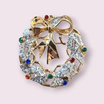 Vintage Gold Tone Christmas Brooch - £11.85 GBP