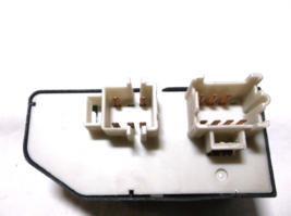 97-98-99-00-01-02-03 CHEVROLET MALIBU /MASTER POWER WINDOW SWITCH/CONTROL image 4