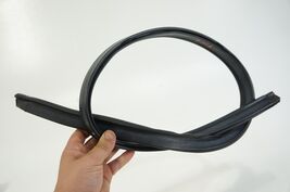 06-2011 mercedes w164 ml350 under hood windshield wiper cowl weather strip - $41.87