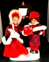 Santa&#39;s Best Animated Collectables &quot;Carolers and Lamp Post&quot; Musical and ... - £70.08 GBP