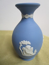 Wedgewood Blue and Green Jasperware 2 vases ORIGINAL [91] - £98.92 GBP