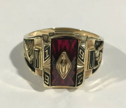 10k Yellow Gold Basketball 1997 School Ring With Ruby Stone - £398.87 GBP