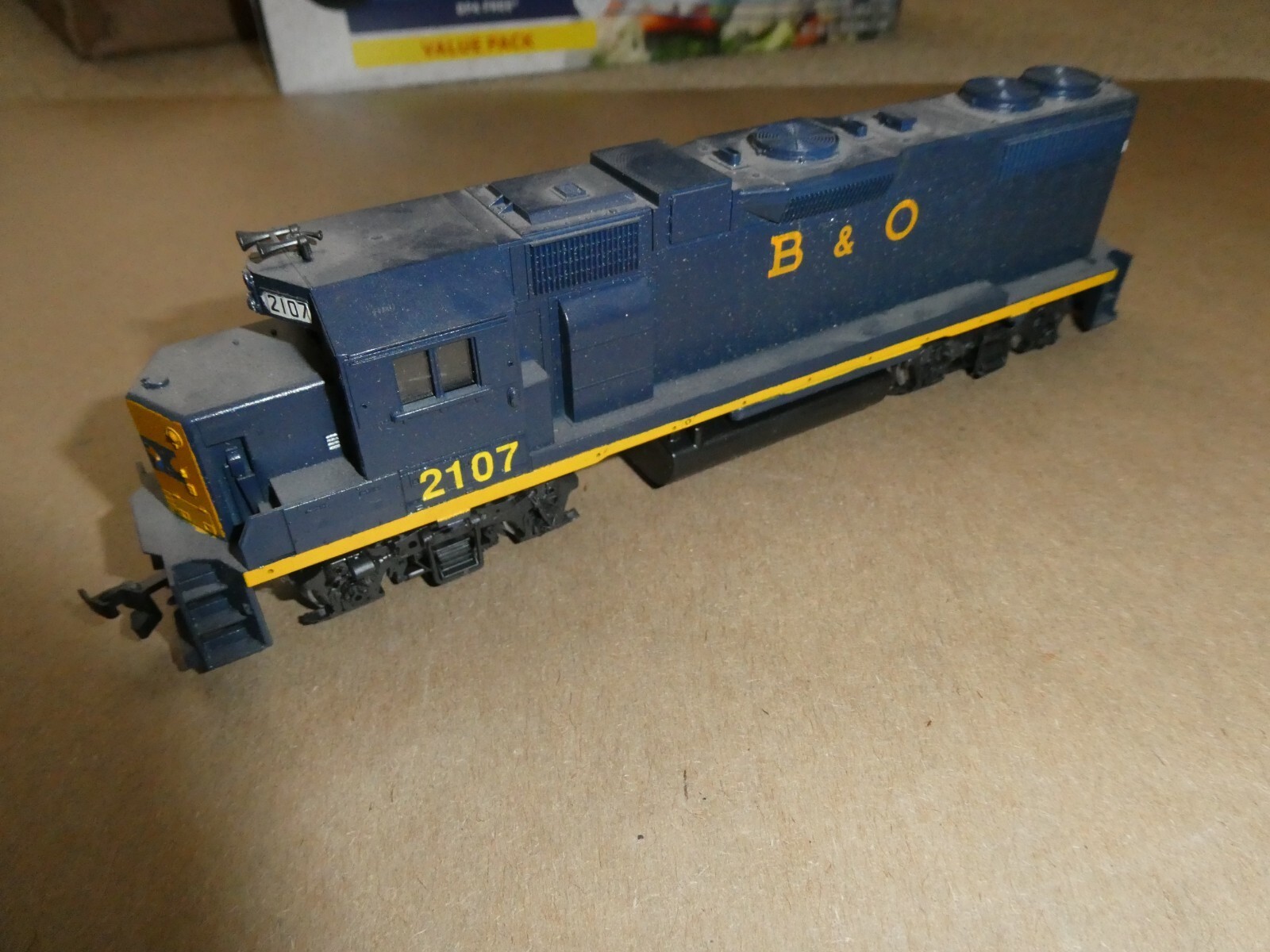 Athearn HO Scale Powered B&amp;O 2107 Diesel Locomotive - $48.51