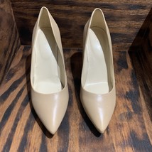 Nine West  womens  Wnetta Size 8.5M Pump Barely Nude Beige - $420.89 MXN