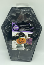 Wilton Halloween Cookie Cutter Set - Metal Bat Pumpkin Cat Spider  NEW - £8.17 GBP