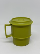VTG Tupperware Green Mug With Lid Made In USA Durable Plastic 4&quot; Tall MC... - $7.90