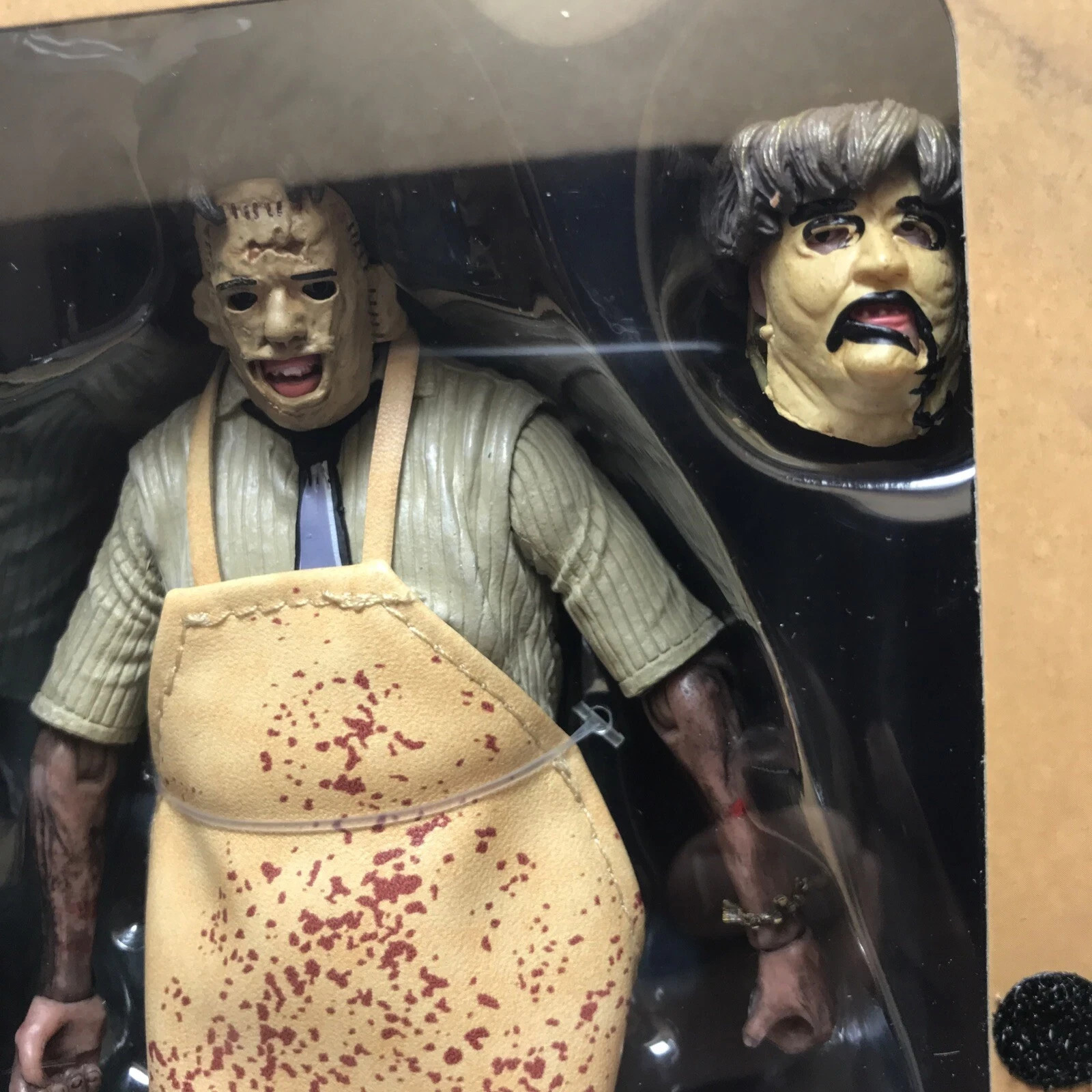 NECA Ultimate Texas Chainsaw Massacre Leatherface 7" Horror Action Figure 40th Item image 4