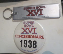 2 Vintage 1982 Super Bowl XVI 16 Souvenirs Keychain Button Pontiac Detroit - £7.58 GBP