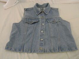 PLANET X JEANS VINTAGE LIGHT BLUE WASH GIRLS WOMENS BUTTON UP VEST 14 - $14.86