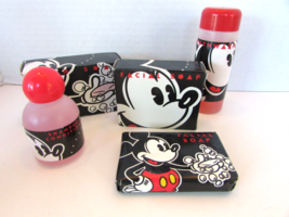 Walt Disney World Asst of Bath Facial Soaps Shampoo Mouthwash  Mickey Mouse 5 pc - £11.64 GBP