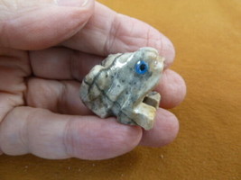 (y-fro-27) gray baby FROG carving stone gemstone SOAPSTONE love little f... - $8.59