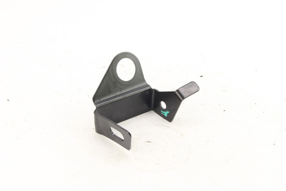 2000 Triumph Sprint LH Frame Fairing Stay Bracket Mount r2688 - $11.87