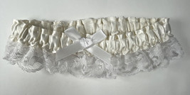Wedding Garter Ivory Satin Bridal White Lace &amp; Bow Hortense B Hewitt New - $7.76