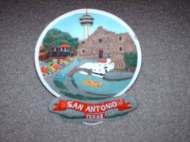 San Antonio Texas Souvenir Plate with Stand River Walk Early 2000s - £15.09 GBP
