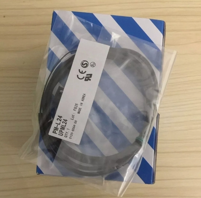 New 10Pcs/Box Panasonic SUNX Photoelectric Sensor PM-L24 - $79.00