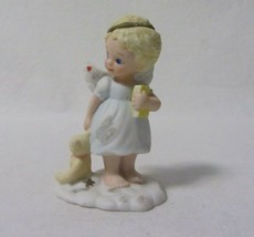 Tender Hearts Collection 1995 Angel Bedtime In The Clouds Porcelain Figurine - $7.69