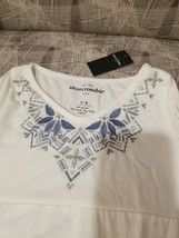 NEW Girls Abercrombie and Fitch 7/8  Tshirt Top White with Blue Embroide... - $16.78