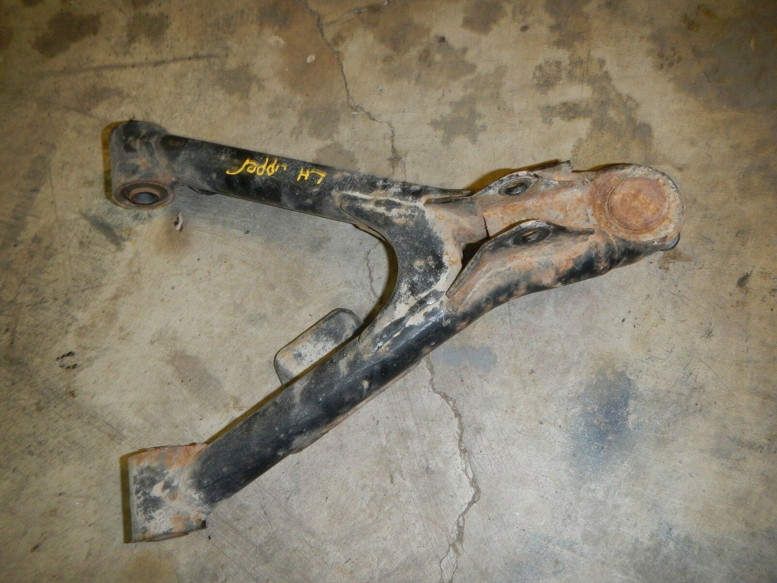 LEFT HAND UPPER A ARM 1989 89 KAWASAKI BAYOU 300 4x4 KLF300 KLF - $13.29