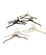 Assorted Plastic Retail Hangers Wire Hook Double Notched Shirt Non Slip ... - $312.60 MXN