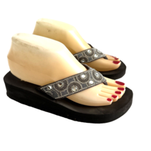 Yellow Box Women Sandals Jewel Rhinestones Bling Size 7 M Gray Flip Flops - £18.33 GBP