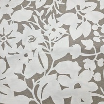 Duralee Fabrics Material Blythe Pattern Gray Cream Floral Design Vintage - £23.35 GBP