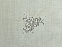 Vintage White Linen Handkerchief Embroidered Flower Floral Hanky Women Scarf - £7.28 GBP