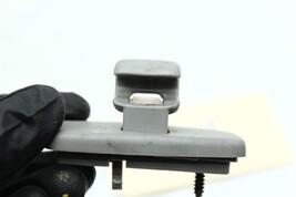 2004-2006 VOLKSWAGEN PHAETON FRONT LEFT DRIVER SUN VISOR CLIP MOUNT GRAY H2118 image 10