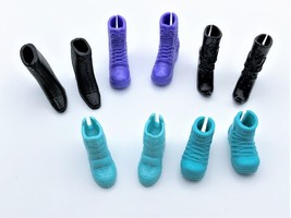 Mattel Barbie Lot of 5 Pair of Plastic &amp; Rubber Shoes &amp; Boots Black Teal Purple - £9.87 GBP