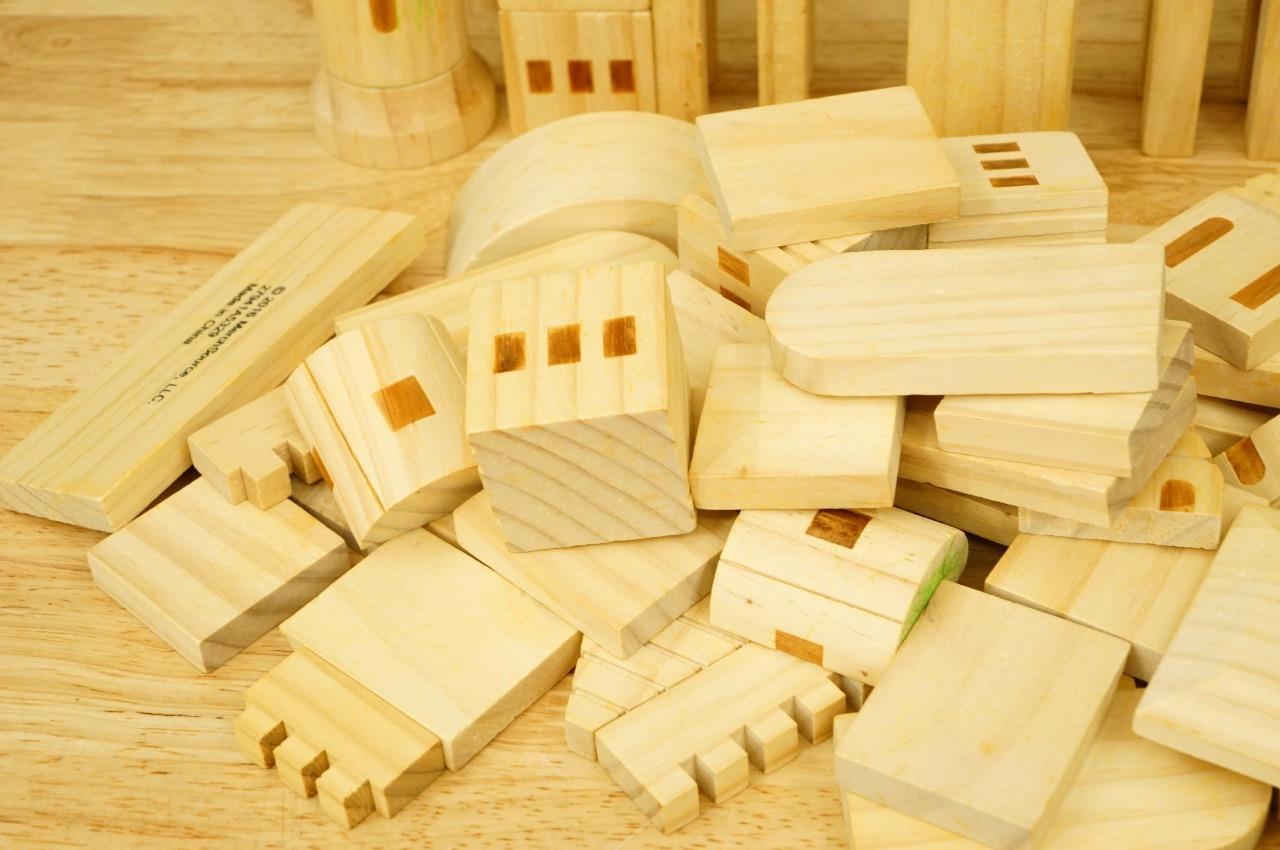 Box Lot Discovery Kids Toy Wood Blocks Castle Building Set (Partial) - $19.79