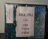 Hold Still par Lynn Sterger Strong (2016, CD, unabridged) Neuf - $28.44