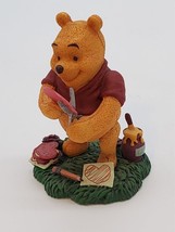 Disney - Winnie the Pooh Figurine - Pooh with Hearts - £14.70 GBP