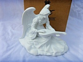 1997 AVON ANGELIC LIGHT PORCELAIN ANGEL     NICE w BOX - $19.75