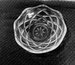 VTG  Candy Jewelry Dish Clear Glass Starburst Center Trinket Italy 4x4x1... - $17.47