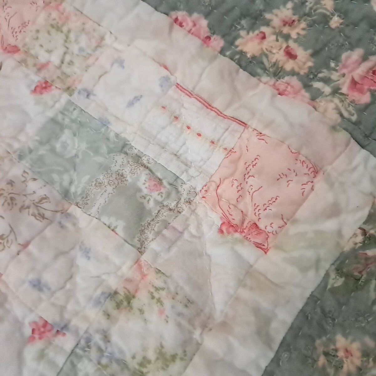 Vintage ARMOIRE Quilt Cottage Floral Patchwork standard sham set 2 pillowcase Item image 9