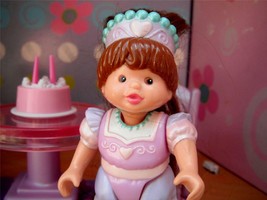 Fisher Price Loving Family Dollhouse Hispanic Princess Doll RARE Dream Castle - £11.64 GBP