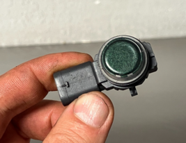 2014-2019 fiat 500L rear bumper parking sensor pdc green 735531904 / 026... - €30,88 EUR