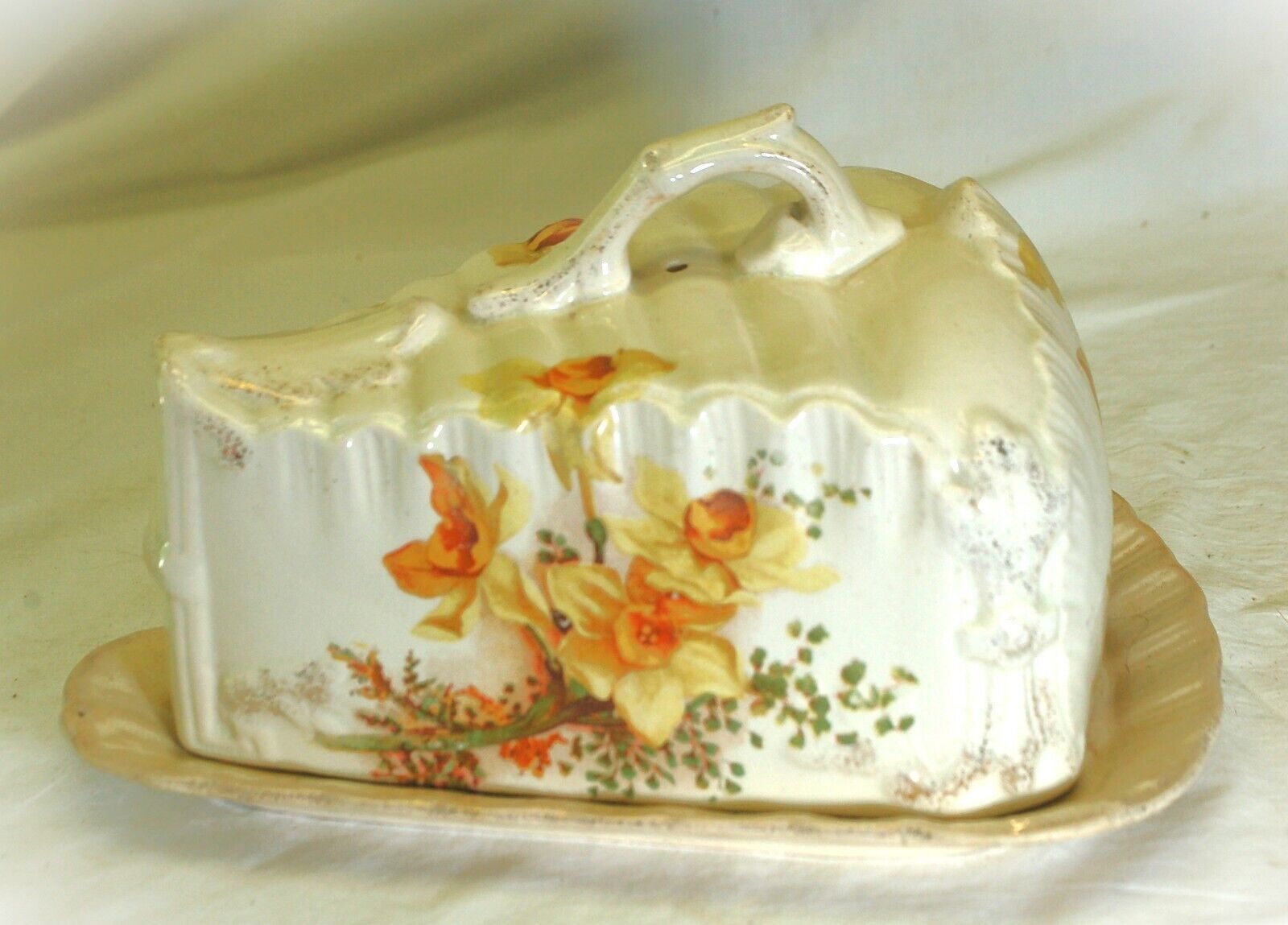 Covered Cheese Keeper Wedge Yellow Floral Dish - $69.29