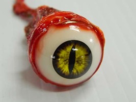 Dead Head Props Halloween Horror Prop Life Size Ripped Out Eyeball Yellow Snake/ - £13.79 GBP