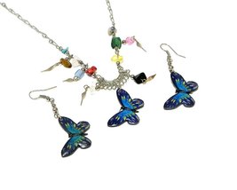 Mia Jewel Shop Butterfly Graphic Dangle Earrings and Matching Multicolored Chip  - £14.21 GBP
