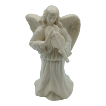 Lenox Angel with Violin Figurine - $147.62 MXN